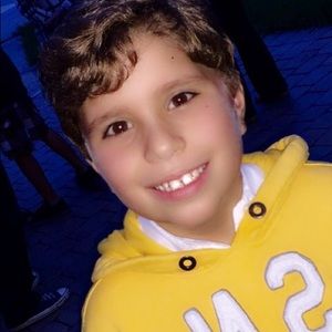 Meet your Posher, Claudia